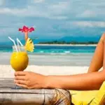 Vacanze estive, quando conviene prenotare per risparmiare sugli hotel