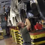 Bologna, uomo licenziato per le troppe pause in bagno: la denuncia di Fim Cisl