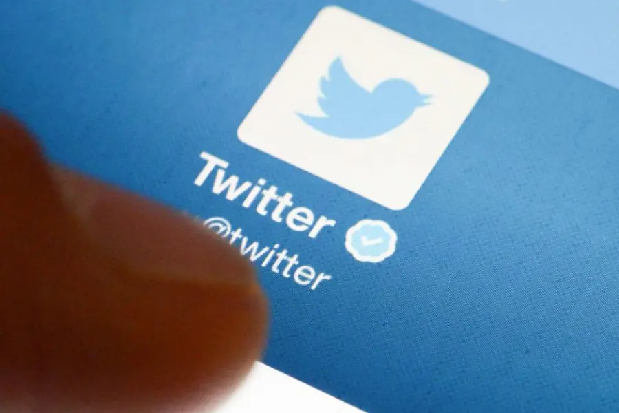 Twitter nella morsa della crisi: in arrivo il servizio a pagamento per le aziende
