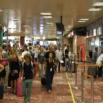 Bologna, uomo 68enne muore in Aeroporto per arresto cardiaco. Polemica di Lega e M5S