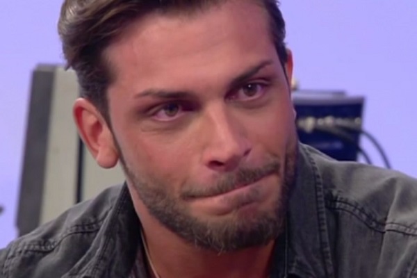 Trono Classico Uomini e donne: il cambiamento di Mariano Catanzaro non piace ai fan