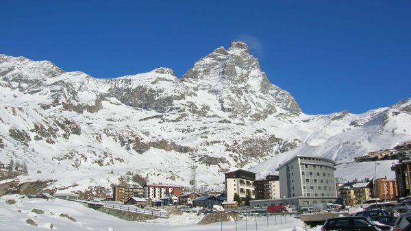 Cervinia, il paradiso degli sciatori ma non solo: anche d’estate gli amanti della montagna la amano